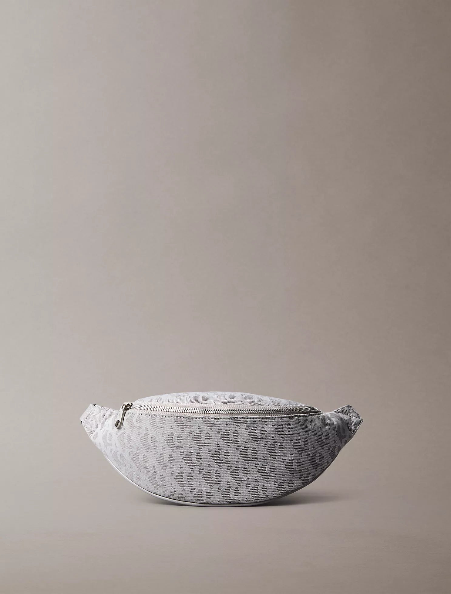 Michel Kors Riñonera con logotipo de monograma jacquard