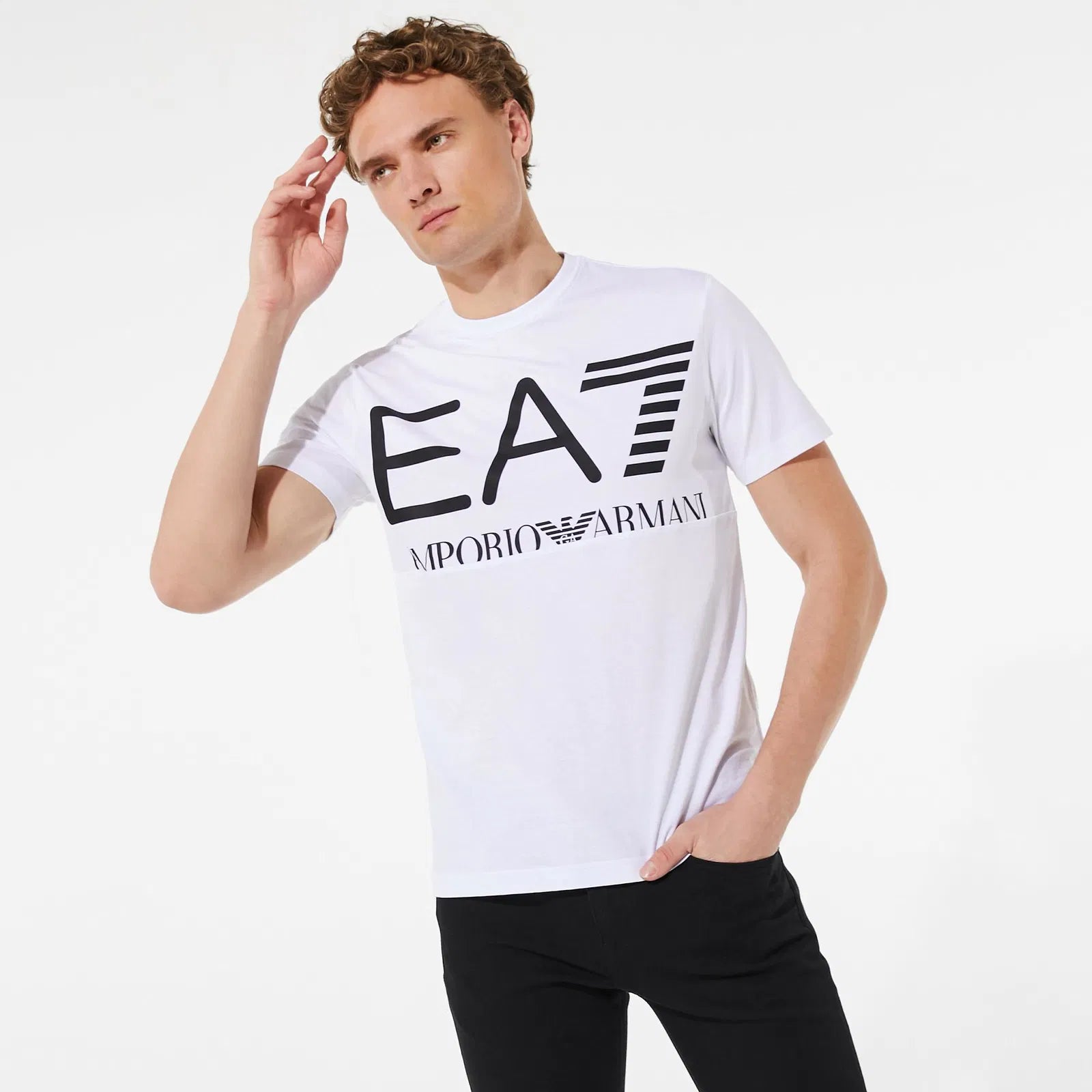 Emporio Armani Camiseta blanca de cuello redondo estampada EA7