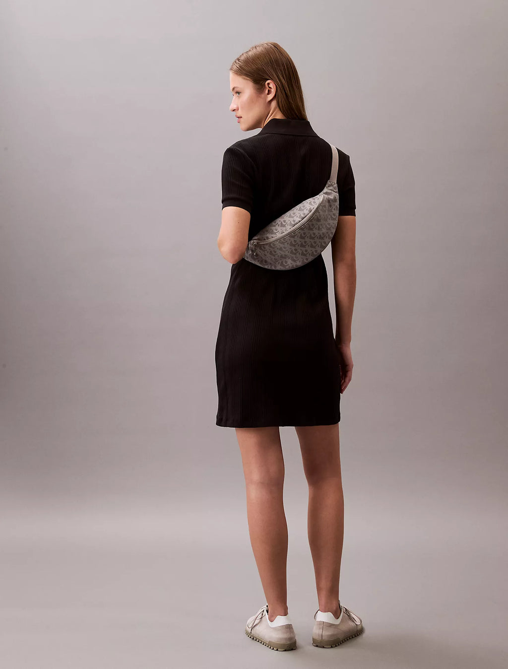 Michel Kors Riñonera con logotipo de monograma jacquard