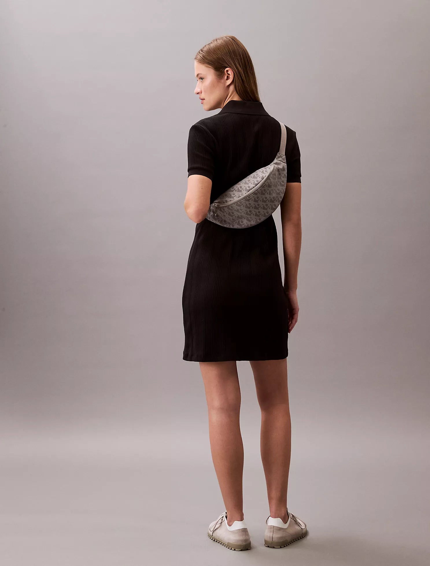 Michel Kors Riñonera con logotipo de monograma jacquard