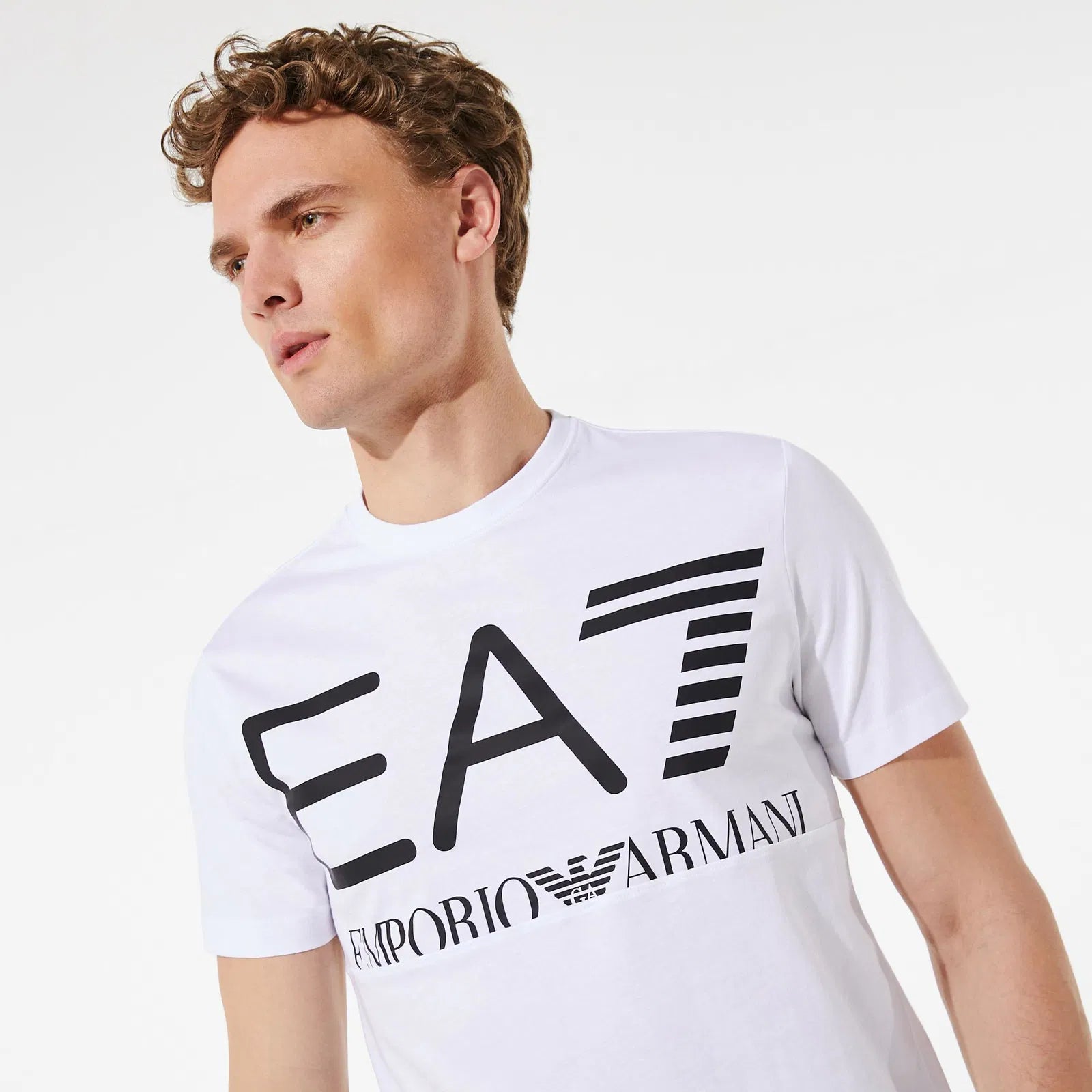 Emporio Armani Camiseta blanca de cuello redondo estampada EA7