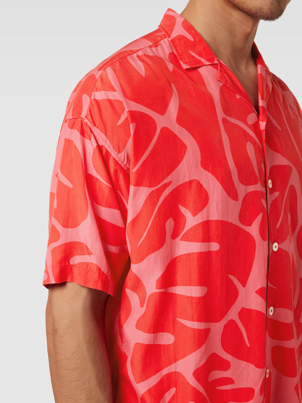 Boss Camisa casual con estampado integral en color rojo