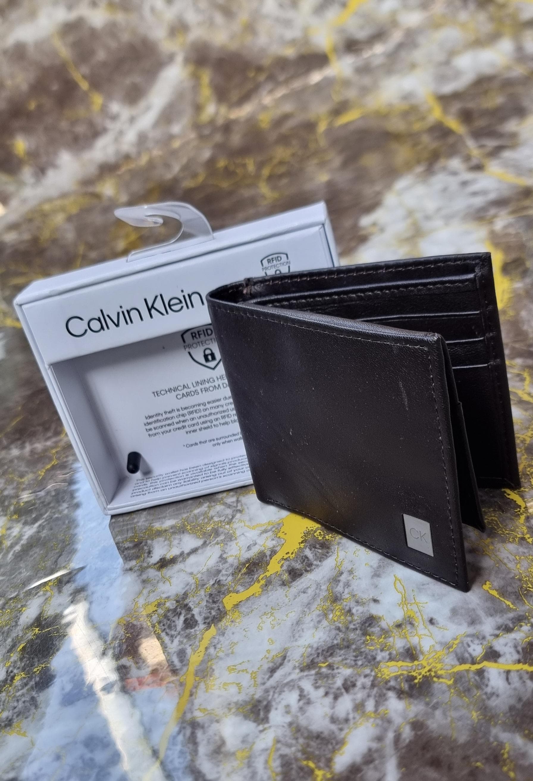 Billetera Calvin Klein
