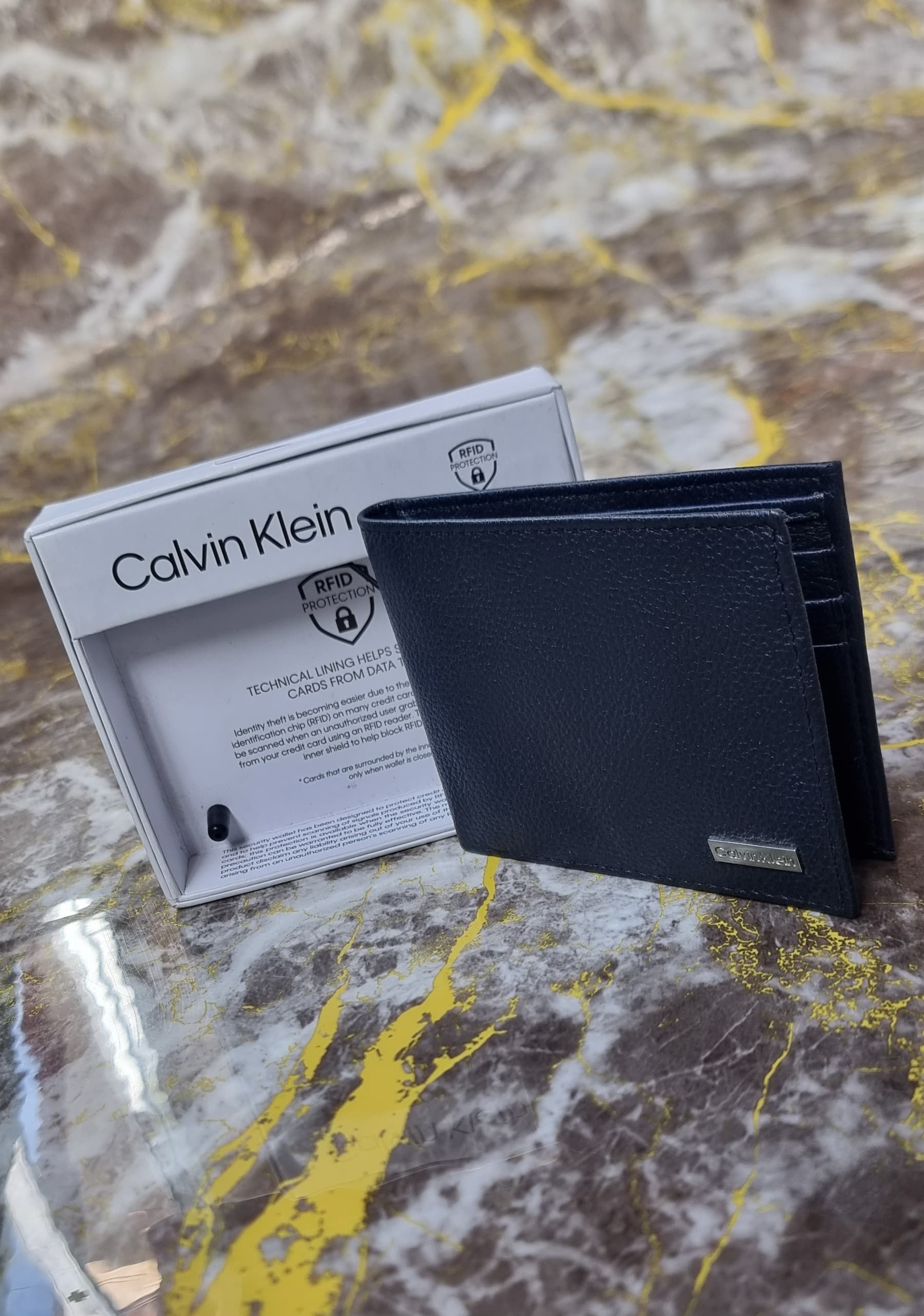 Billetera Calvin Klein
