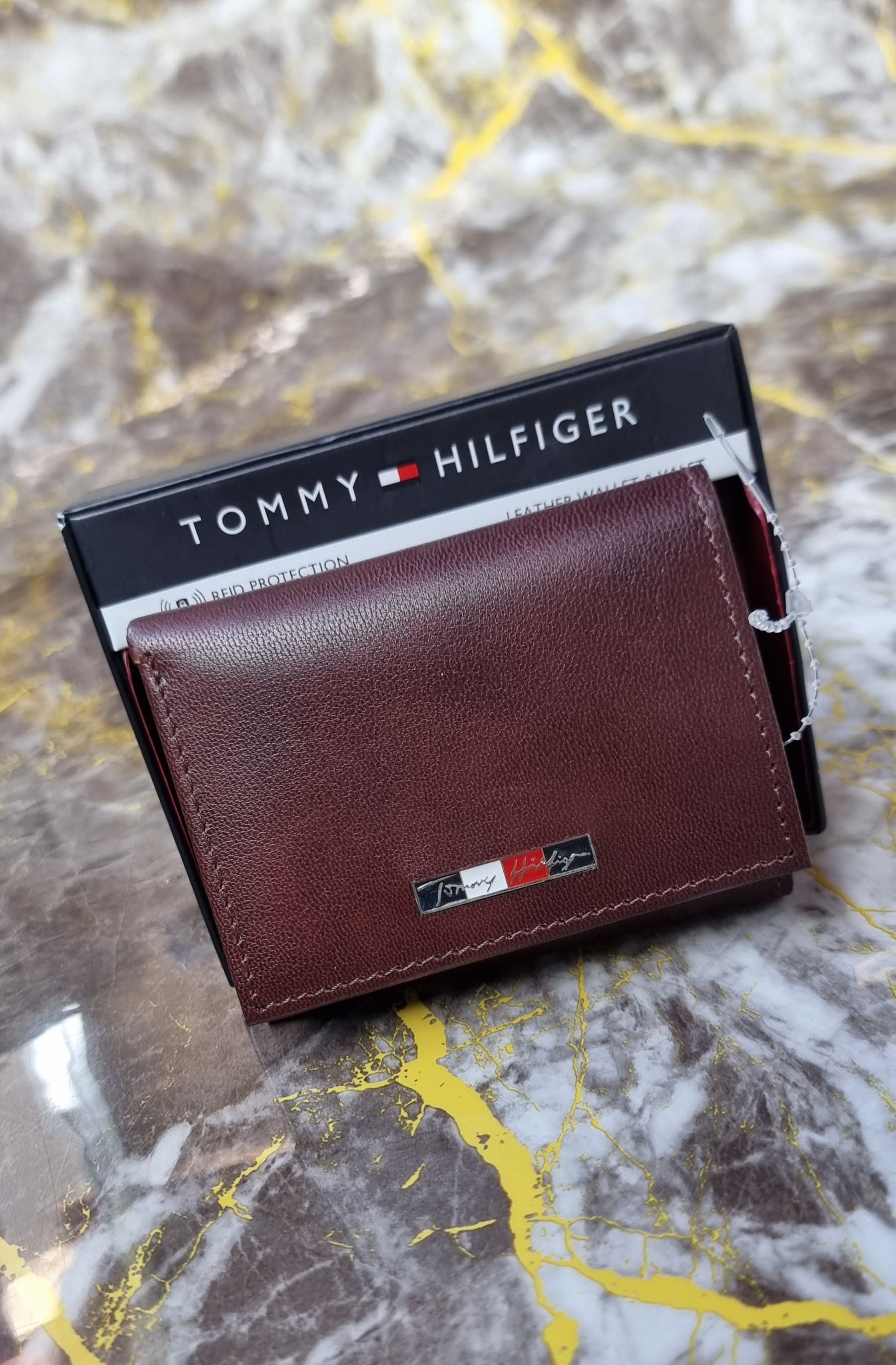 Billetera Tommy Hilfiger
