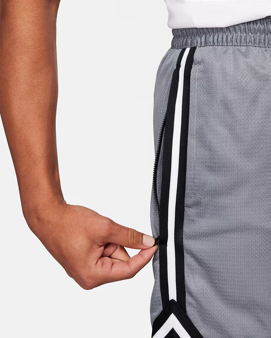 ADN Nike Shorts de básquetbol Dri-FIT de 15 cm para hombre