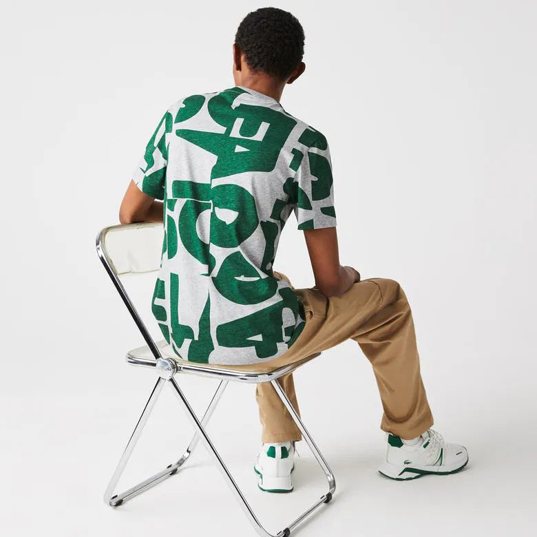 Lacoste Regular Fit con cuello redondo y estampado verde