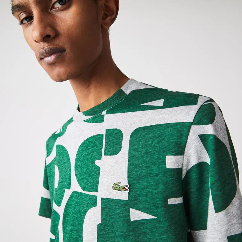 Lacoste Regular Fit con cuello redondo y estampado verde